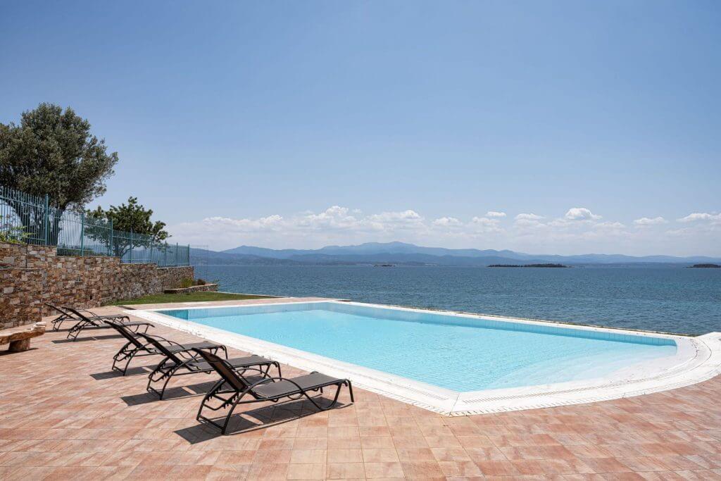 Eretria Luxurious Seafront Villa
